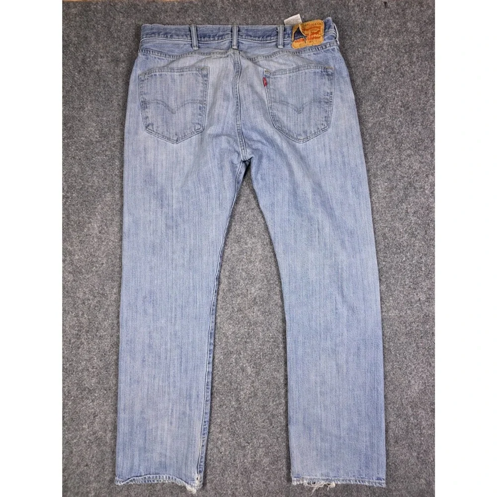 Levi's 501 Jeans Mens 36x30 Blue Light Wash Straight Leg Button Fly Denim